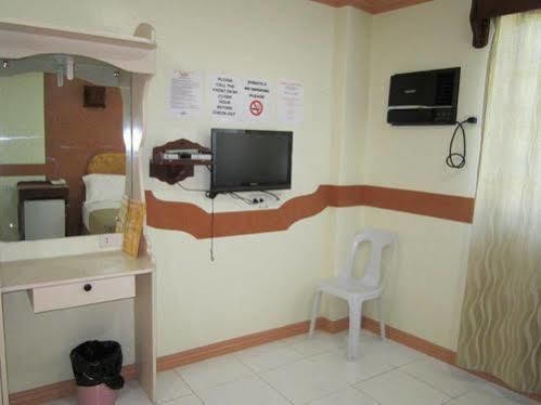 Golden Stallion Suites Cagayán de Oro Extérieur photo