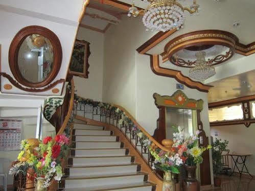 Golden Stallion Suites Cagayán de Oro Extérieur photo