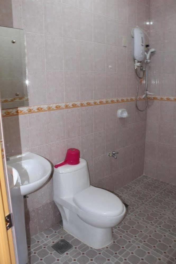Golden Stallion Suites Cagayán de Oro Extérieur photo